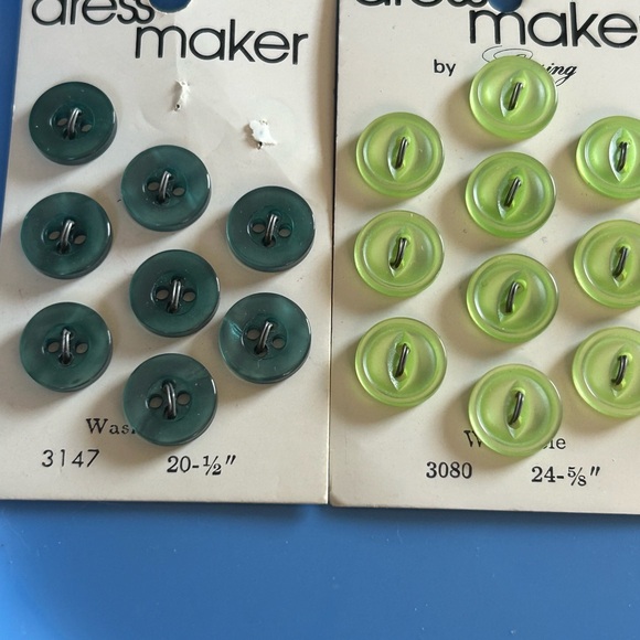 Vintage Dress Maker Buttons - Picture 2 of 3
